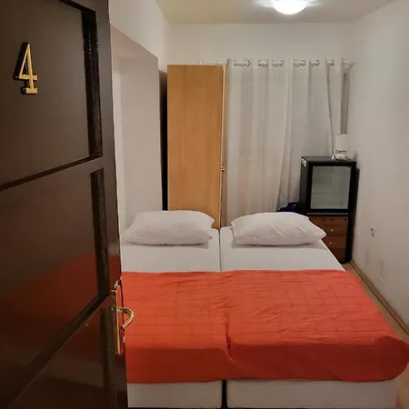 Hakuna Matata Hostel *